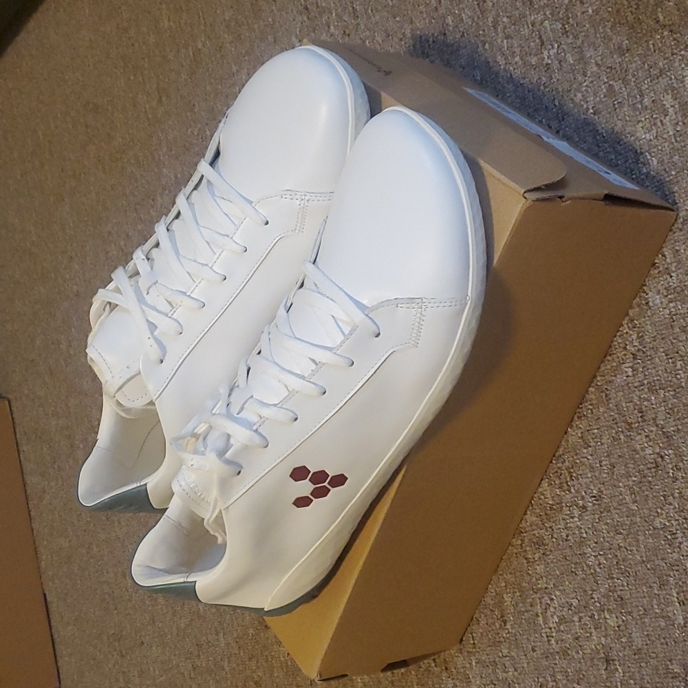 NIB Vivo Barefoot Geo Court Size 15 (49)